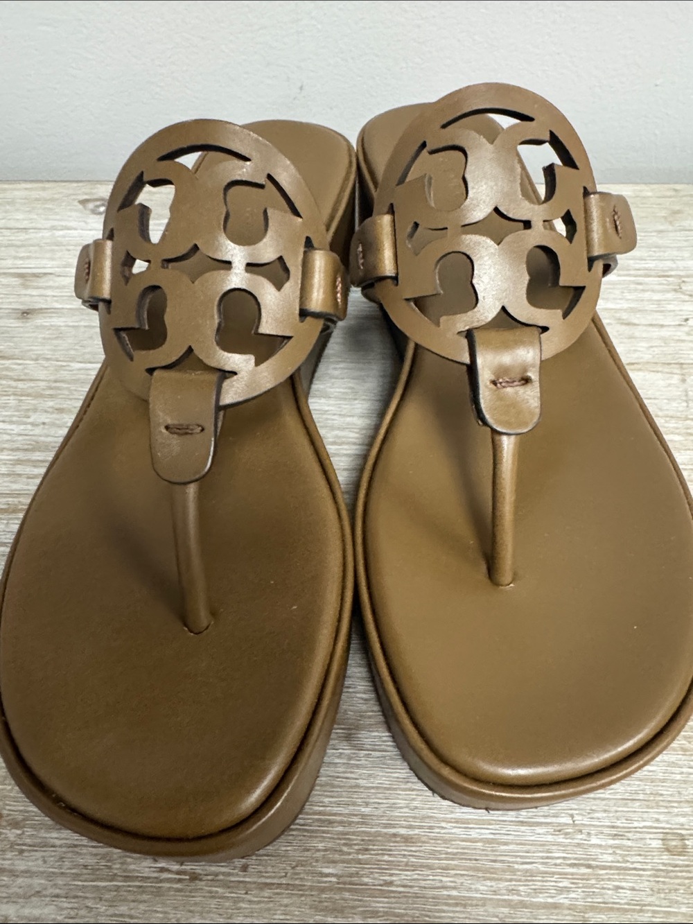 Tory Burch wedge Miller sandal size 8 - Picture 2 of 7
